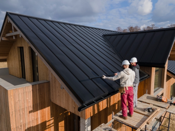 How Metal Roofing Enhances Durability and Energy Efficiency for Homes